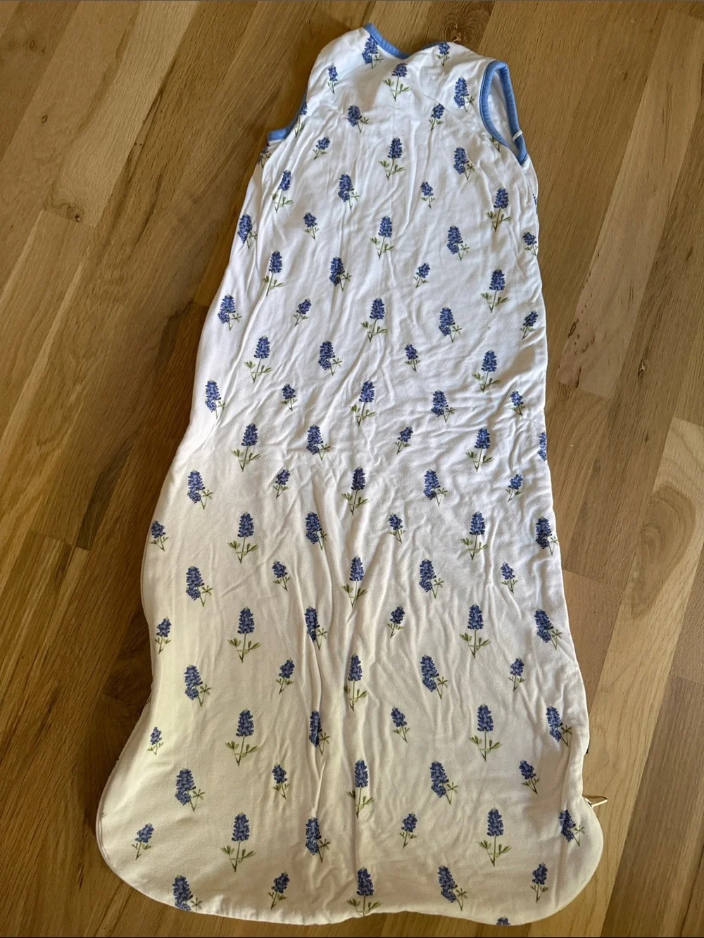Kyte BABY White Sleep Sack with Blue Floral Print Medium -.5 tog